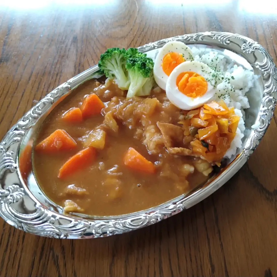 Snapdishの料理写真:豚肉野菜カレー(業務スーパー冷凍食品カレー用野菜ミックス使用)|ソコツモノさん