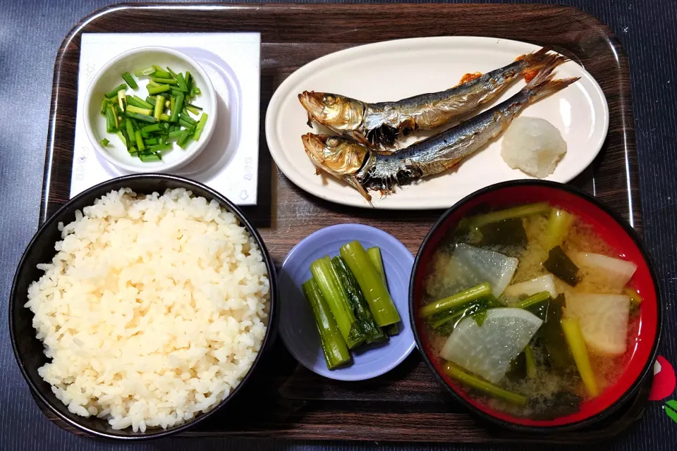 今日の朝ごはん（ごはんは高知県産香り米、めざし、ひきわり納豆、かぶのみそ汁、野沢菜漬け）|Mars＠釜飯作り研究中さん