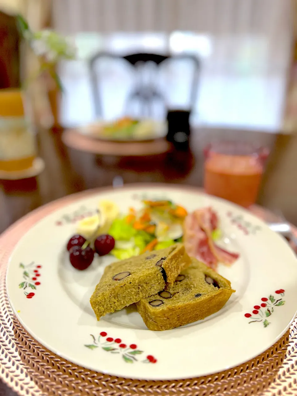 黒豆甘納豆入りほうじ茶パンの朝ごパン🍞|Seikoさん