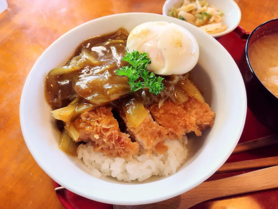 カレーカツ丼|ドッコイさん