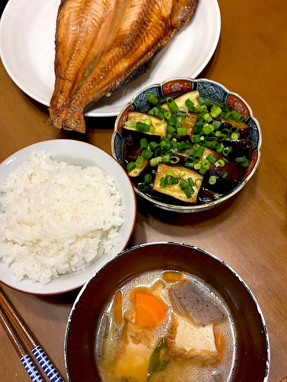 ホッケ焼魚、茄子ぽん酢、あるもんで味噌汁|masaさん