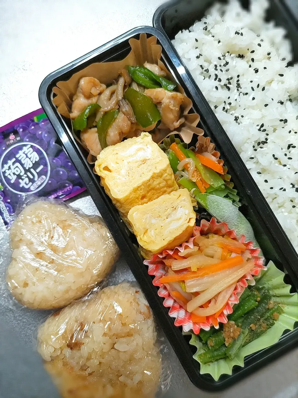 本日のお弁当
鶏肉甘酢炒め
作り置きインゲン胡麻和え
作り置き白菜ベーコン炒め
青梗菜ナムル
毎日卵焼き
自然解凍枝豆|Kaoriさん