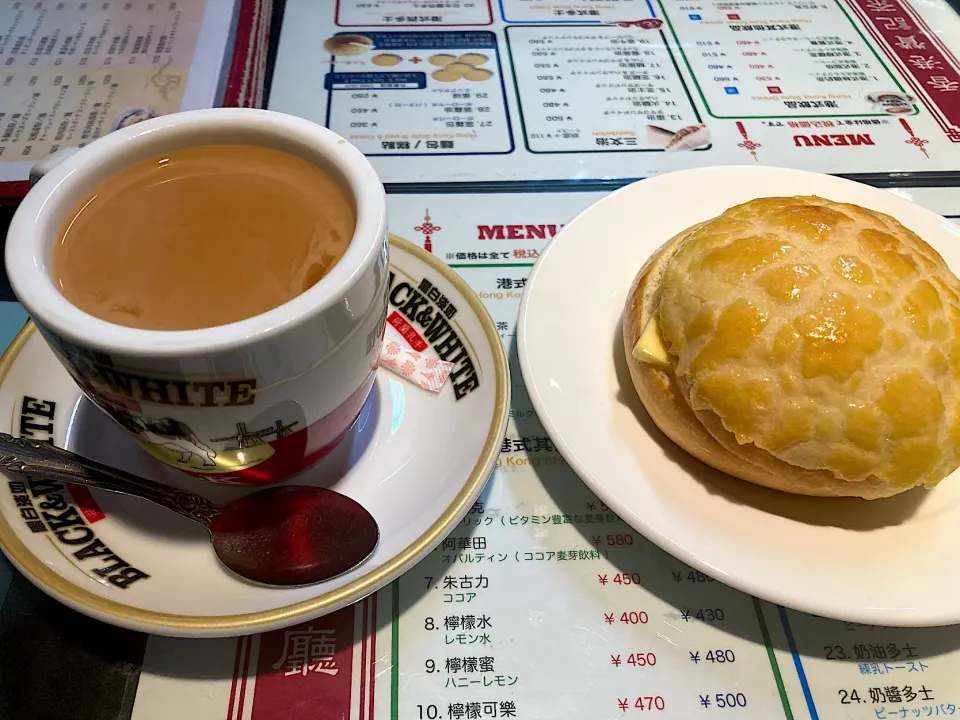 香港 贊記茶餐廳 飯田橋店　ポーローヤオ、香港式ミルクティー|よだみなさん