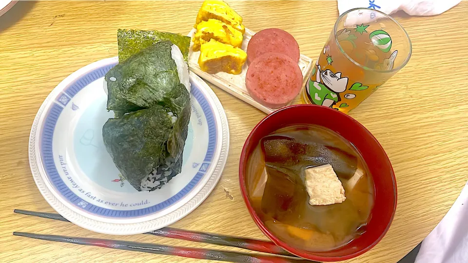 土曜日の朝ごはんだよー|ぽんぽこまめだ。さん