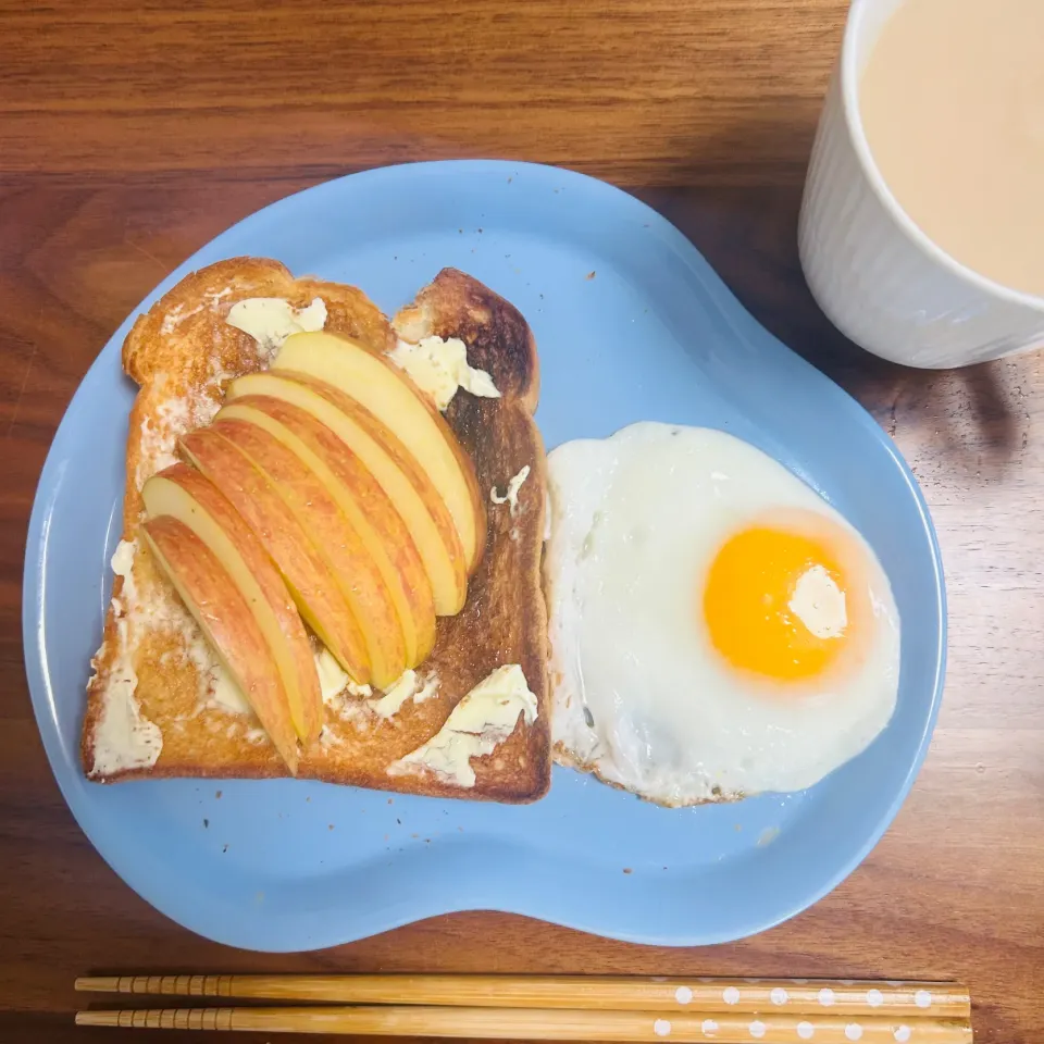 りんごトースト|ねねみんとさん