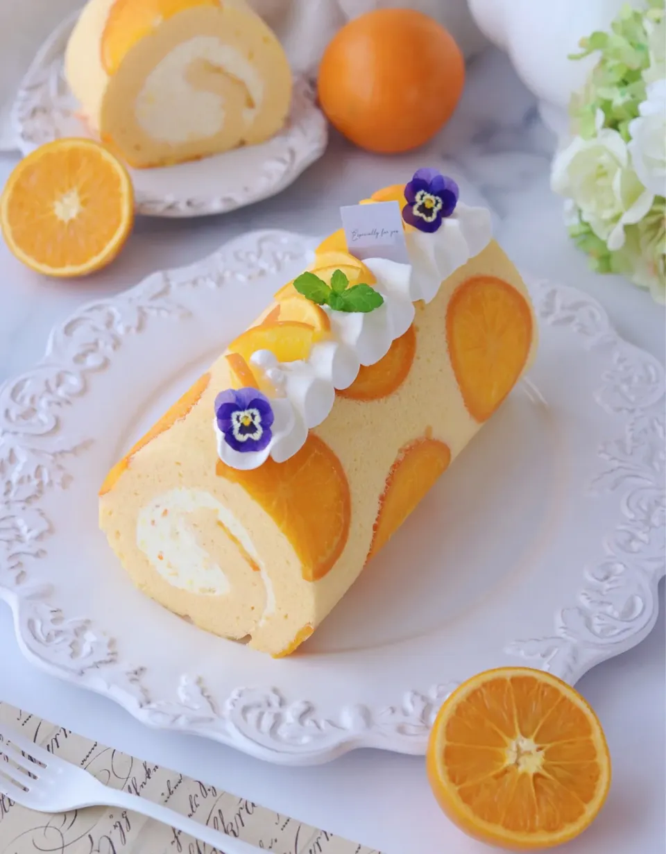 オレンジロールケーキ🍊|もえさん