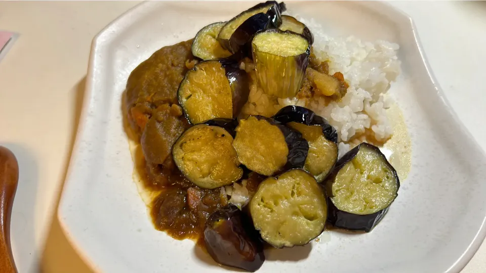 トッピングは茄子のカレー|バジルママさん