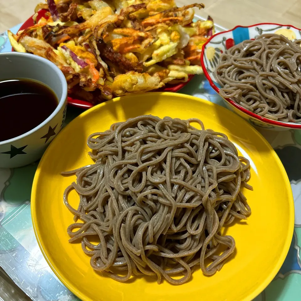 Snapdishの料理写真:ざる蕎麦とかき揚げ♬|panchiさん