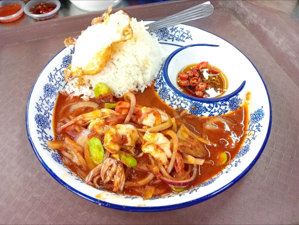 タイ式臭豆海老ご飯Thai Style Sambal Stink Bean Prawn with Rice|Alexさん