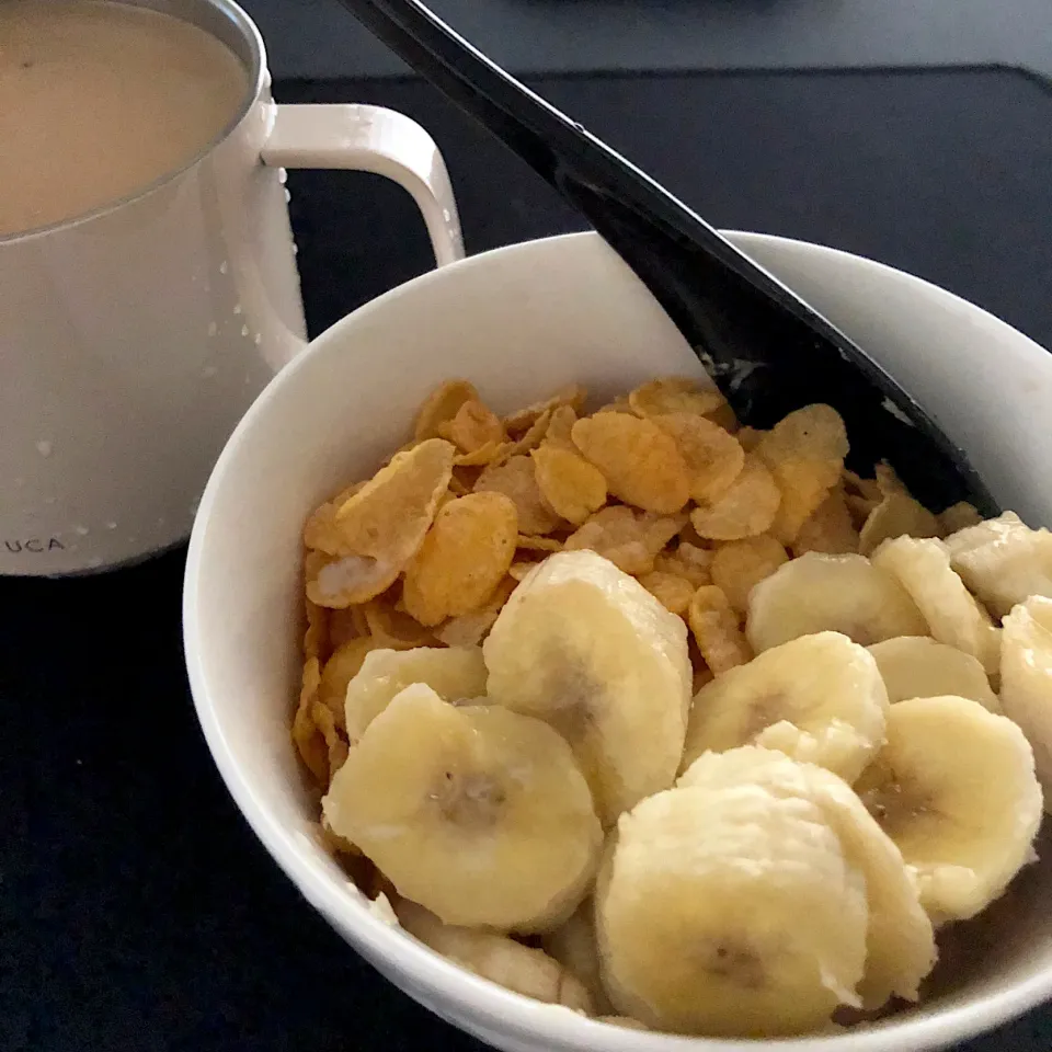 7:07 バナナ🍌シリアル🥣コーヒー☕️|へれ子さん