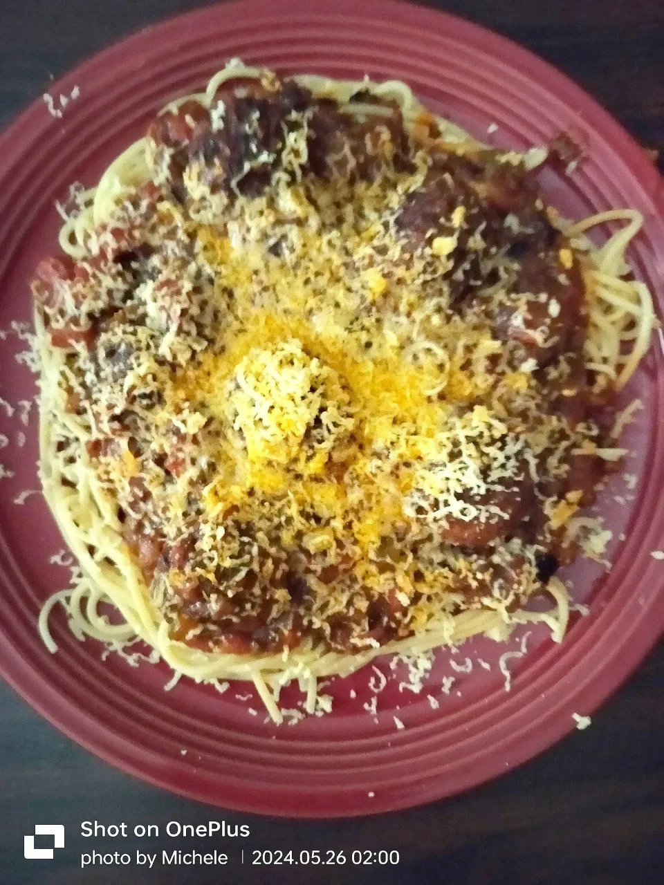 Spaghetti and Meatballs with fresh grated cheese|Michele Manuelさん