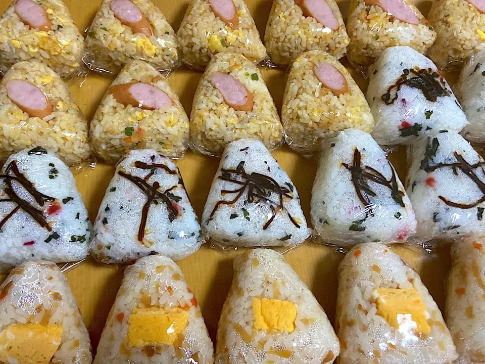 Snapdishの料理写真:さっちゃんオニギリ🍙|サチ😊さん