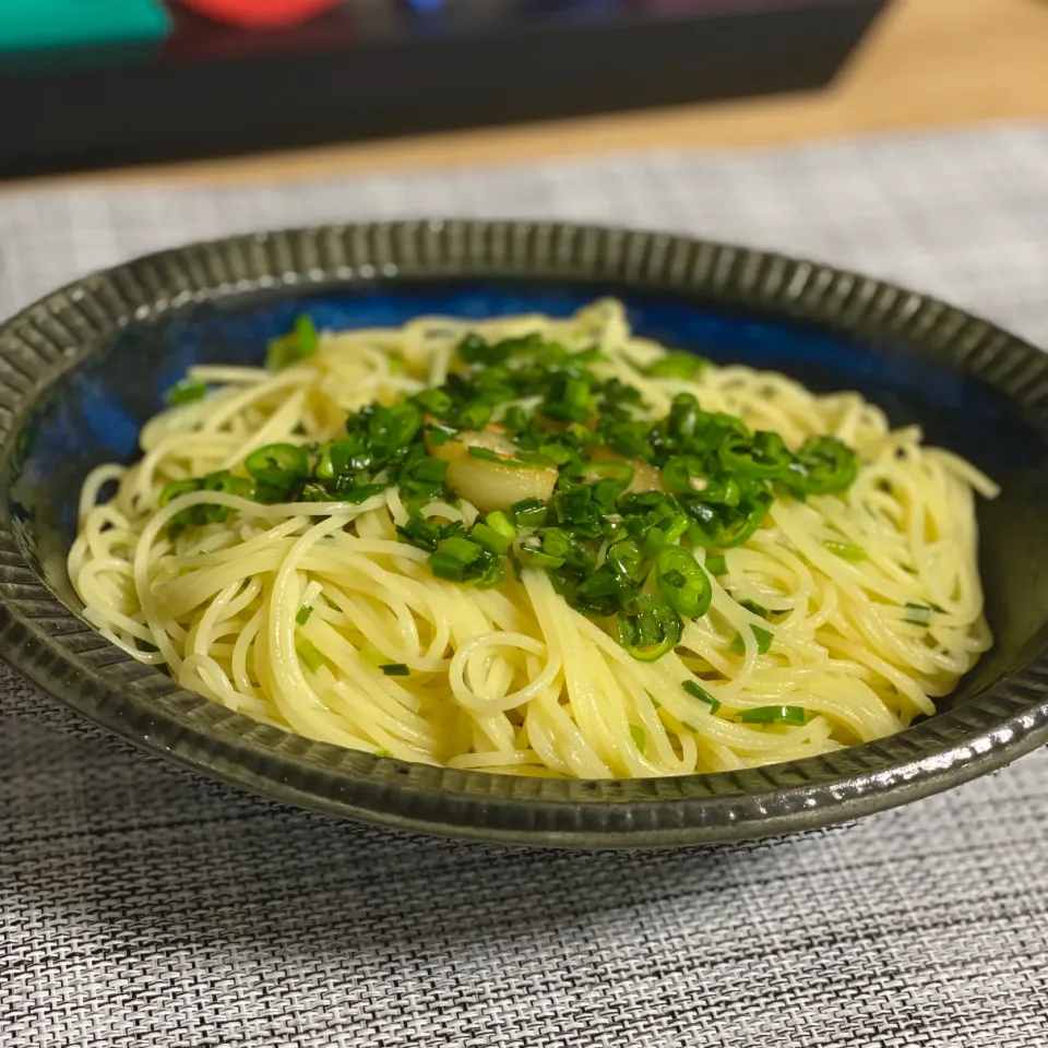 Snapdishの料理写真:浅葱と青唐辛子のスパゲティ|OLの気ままご飯🍽さん