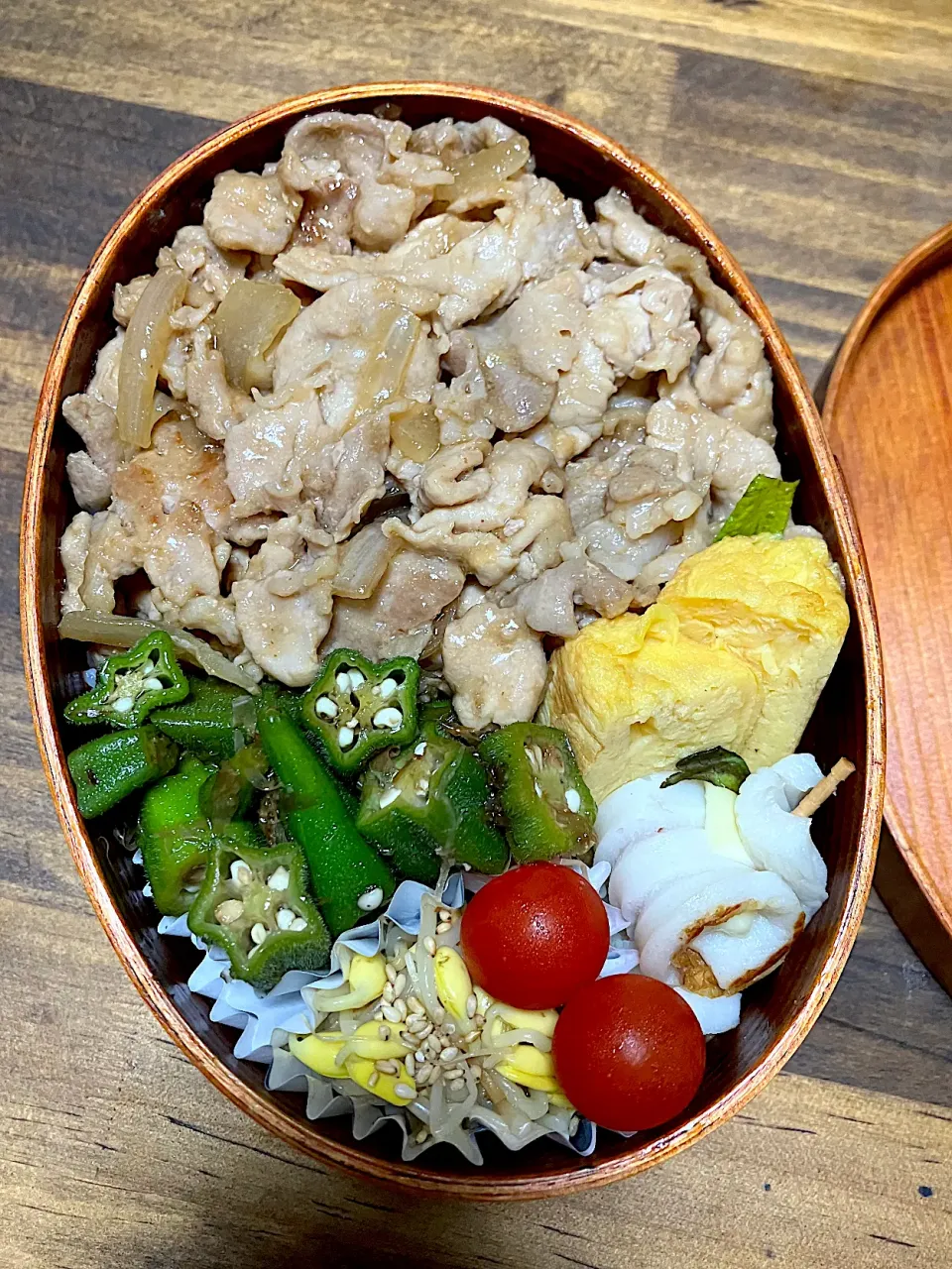 Snapdishの料理写真:豚の生姜焼き弁当|スイカ大好きさん