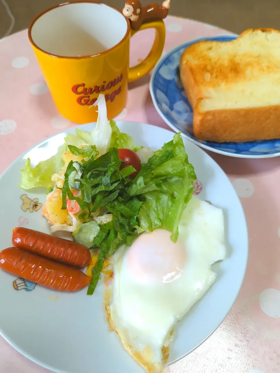 お家モーニング🥗🍳☕|明子さん