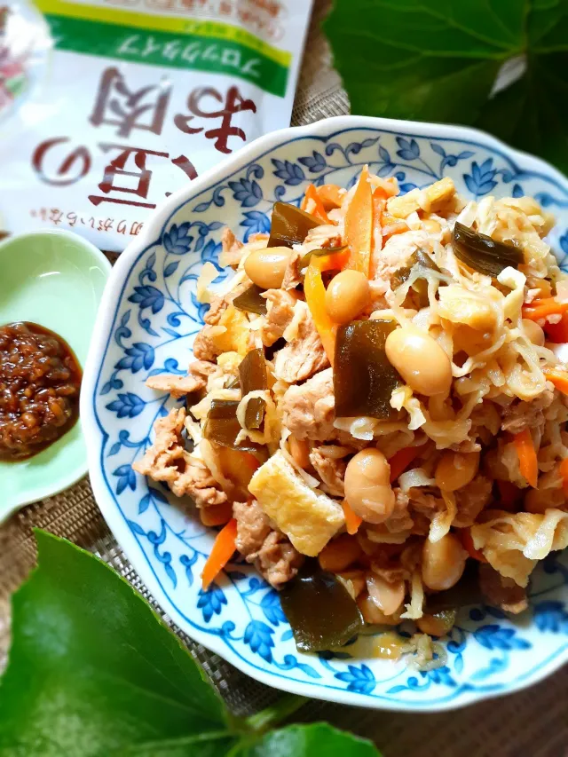 Snapdishの料理・レシピ写真:大豆のお肉で切り干し大根の煮物｜節約でもゆずれない！美味しくてバランスのいいメニュー♪