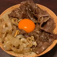 Snapdishの料理写真:白子玉ねぎ牛丼|giiさん