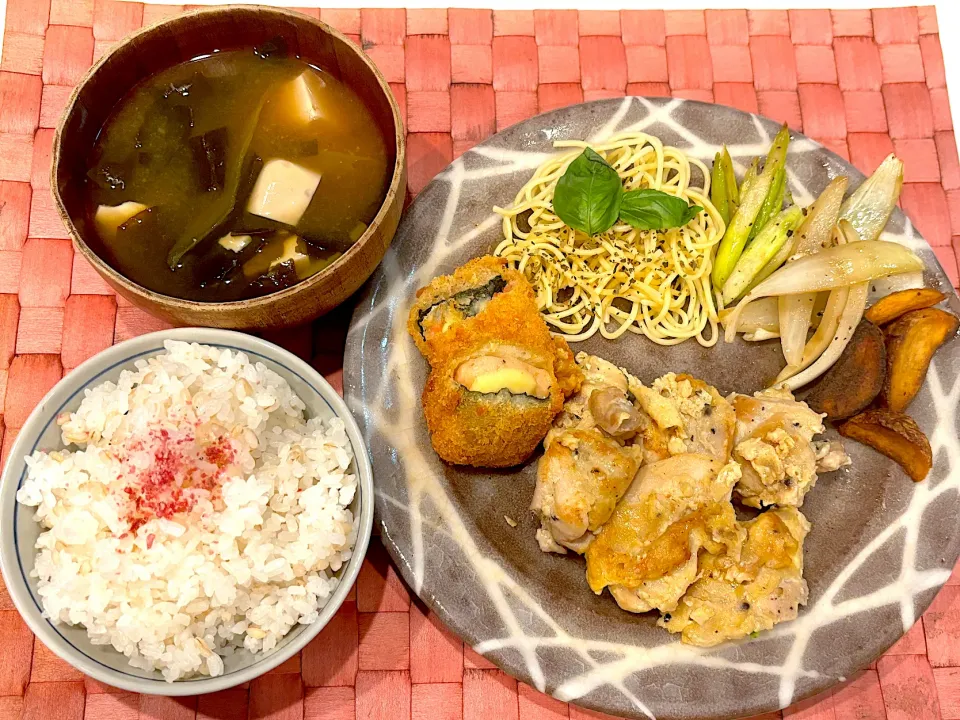 中学生息子のお昼ご飯🍚 チキンピカタと海老カツ🍚|Snow10さん