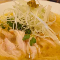 【1999年創業、食べログTOP5000】 
らーめん天神下 大喜
とりそば (900円)
＋替玉 (100円)
＠仲御徒町7分
(JR御徒町駅から徒歩10分) 
24162 (174,087)