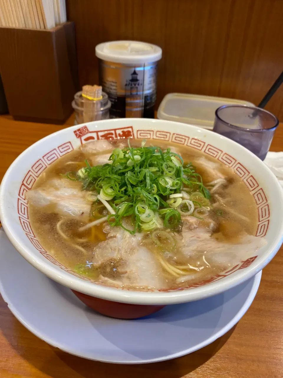 大阪市東成区東小橋二両半鶴橋本店のラーメン麺硬め叉焼バラ|タカちゃんさん