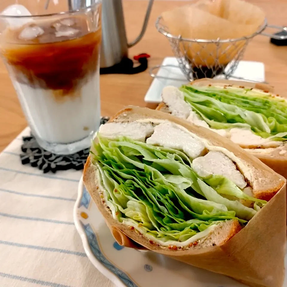 水晶鶏のレタスサンド☺️低糖質ブラン食パンで|みりさん