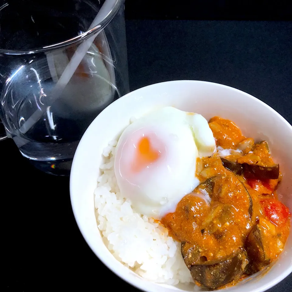 23:51 きのこカレー半熟卵のせ🍛|へれ子さん