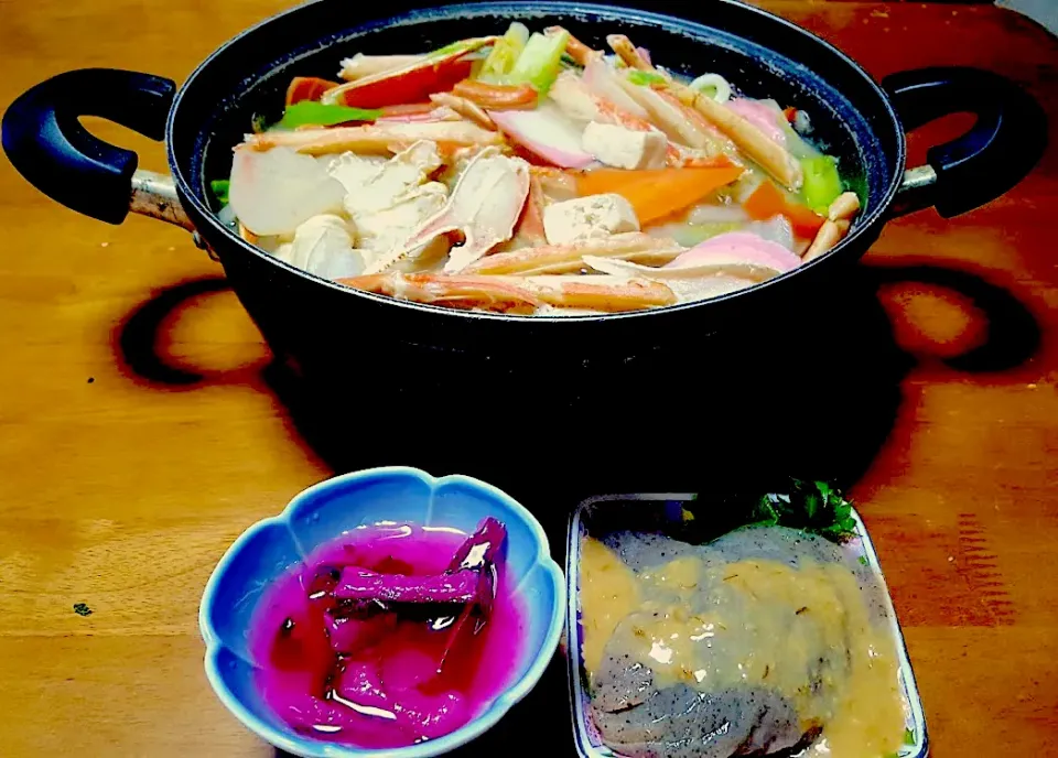 安くて身が簡単に取れる紅ズワイガニ🦀 【紅ズワイガニの鍋🍲】の晩御飯|🐈⸒⸒⸒⸒つるのダンス🐈🐾さん