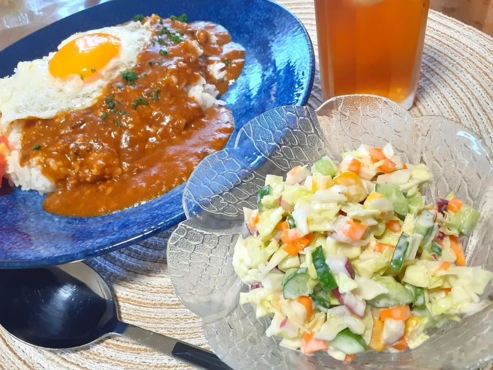 夏野菜でコールスロー🎶

キーマカレー🍛（レトルト）|びせんさん