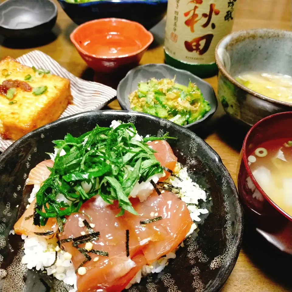 マグロ漬け丼
たたき長芋乗せ|hoさん