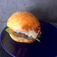 Snapdishの料理写真:ハンバーガー🍔|sa-さん