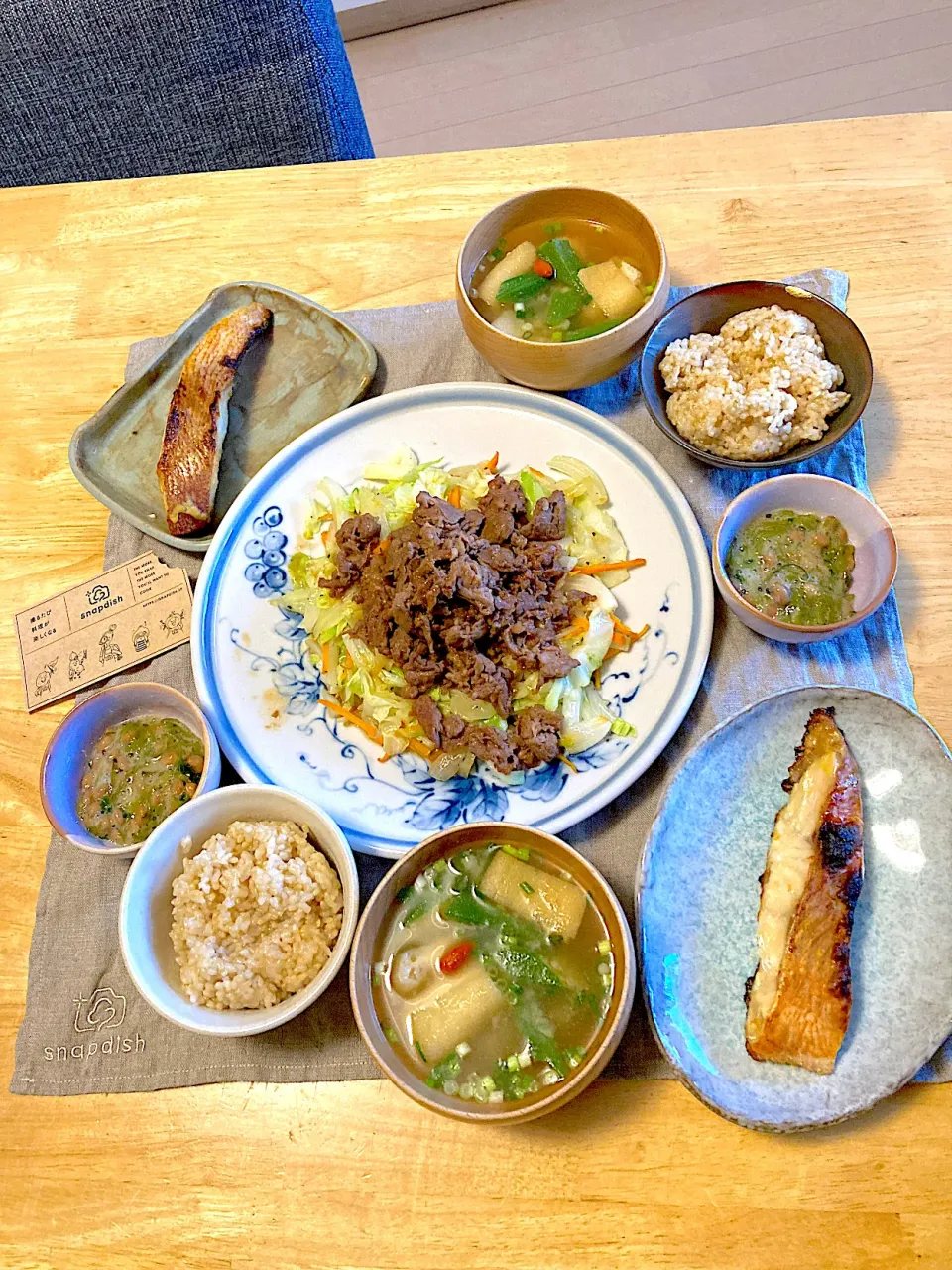 ラム肉でジンギスカン風🧡赤魚の西京焼き🧡エラグ酸納豆メカブ🧡オクラのお味噌汁🧡発芽玄米ご飯|さくたえさん