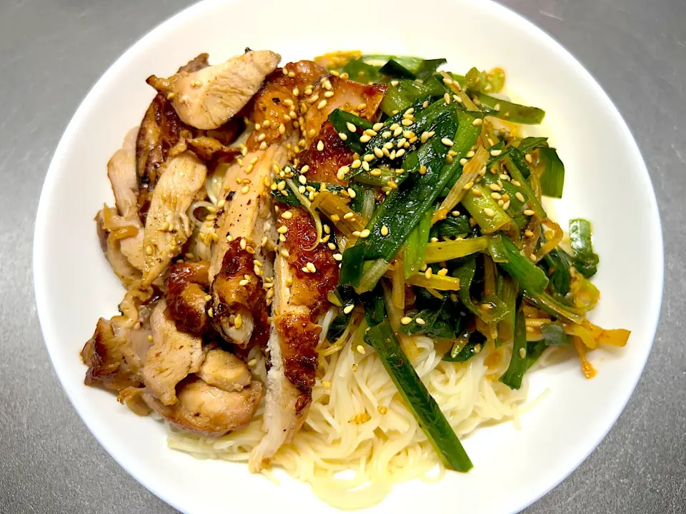 塩麹漬鶏とネギニラヤンニョム漬の和え素麺|ゆきさん