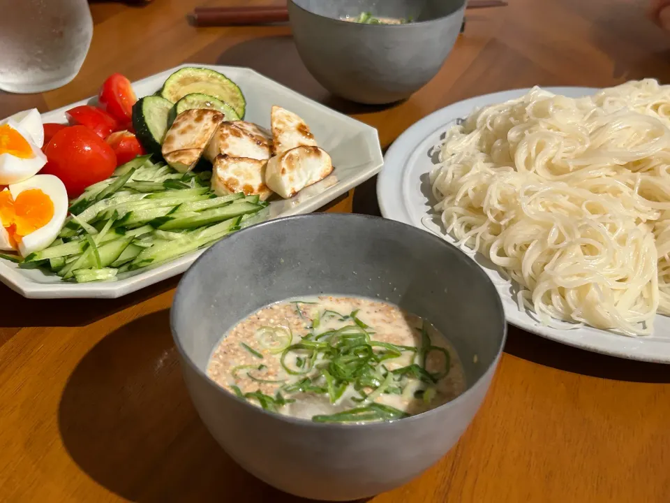 Snapdishの料理写真:夏野菜トッピング・素麺|takosさん