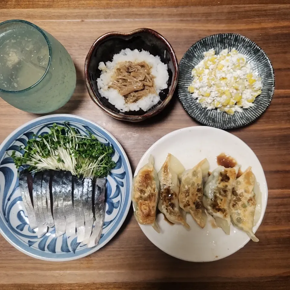 20240708
〆鯖
鶏もも餃子
とうもろこしのカッテージチーズ和え
なめ茸おろし|noccoさん