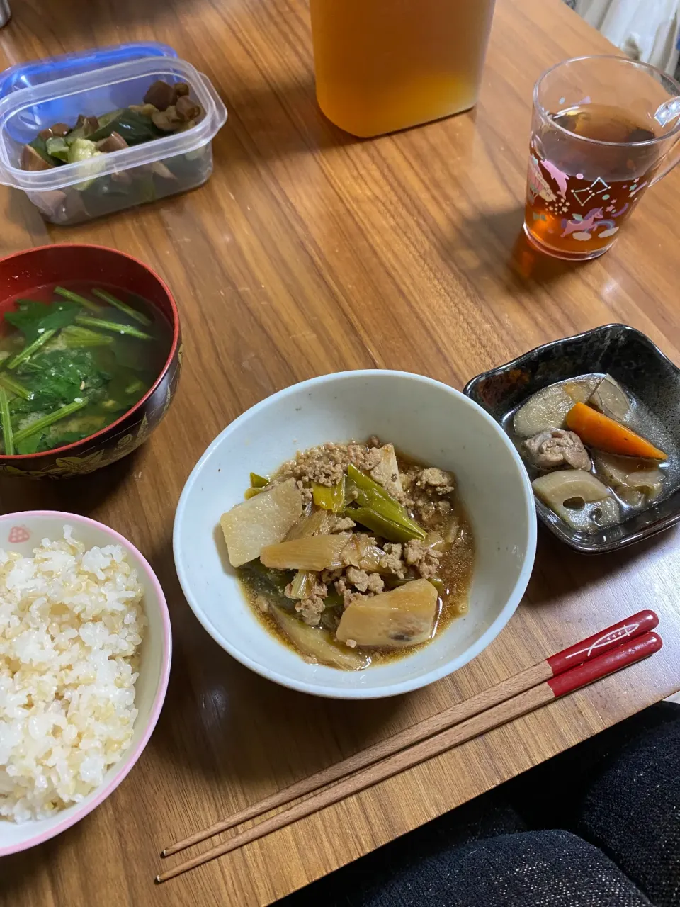 夜　長芋・白ネギ・豚挽肉煮物|みちくんさん