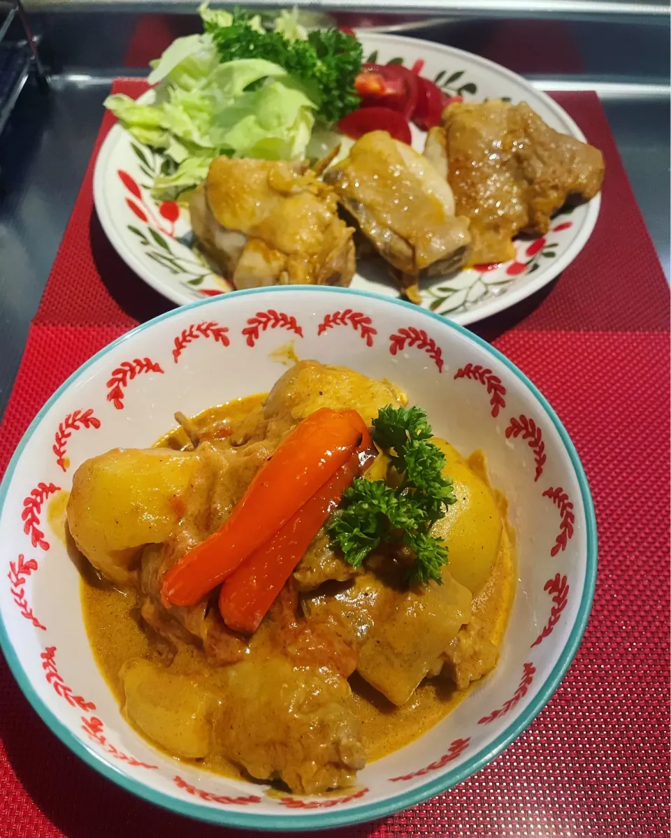 Snapdishの料理写真:マレー風チキンカレーとタンドリーチキン|めんちゃんさん