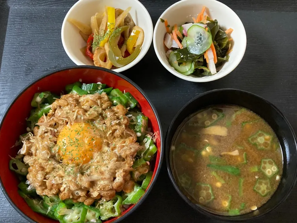 ヘルシー！おくら納豆丼|まちゃさん