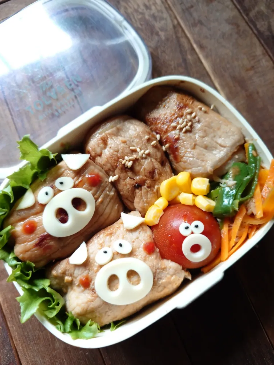 Snapdishの料理写真:漢の…次女用🍱生姜焼きで肉巻きおにぎり弁当|ᵏᵒᵘさん