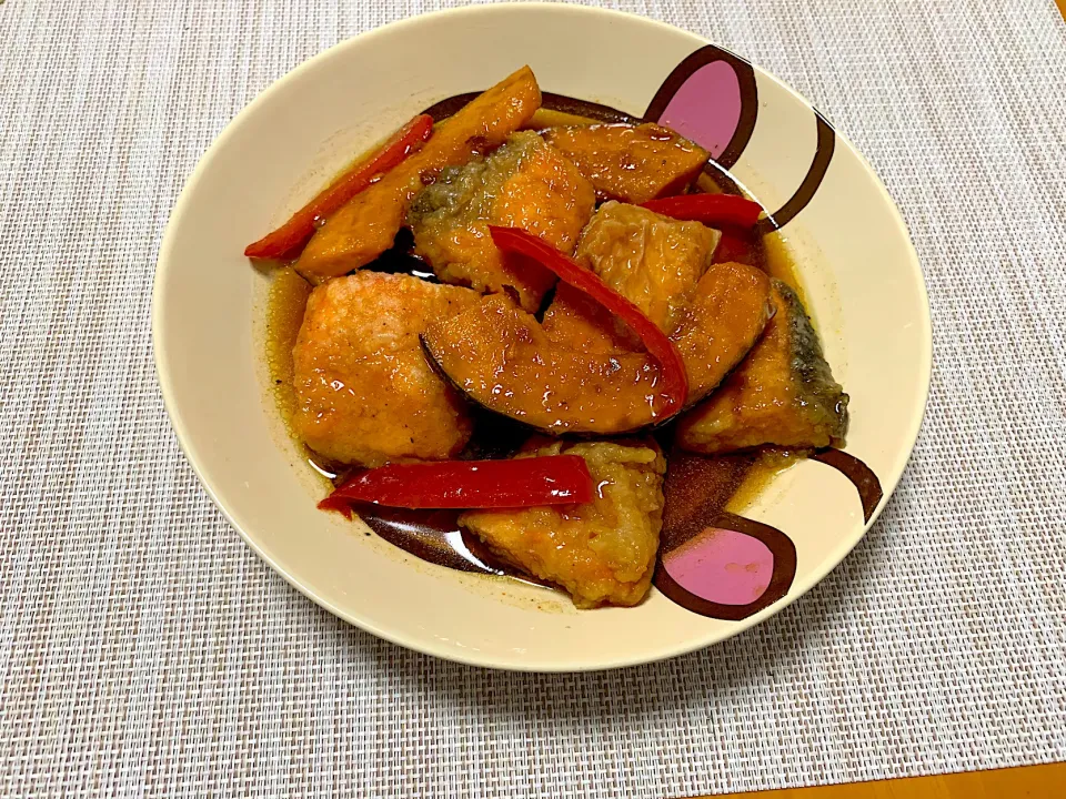 鮭と野菜の揚げ焼きびたし🐟|めっちいさん