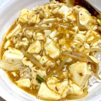 もやし麻婆豆腐丼、しゅうまい、ミニ枝豆