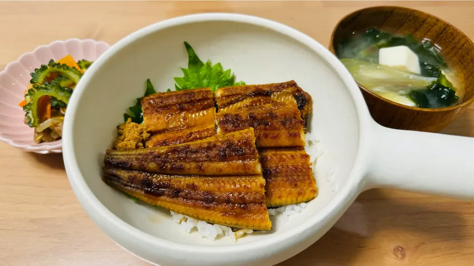 Snapdishの料理写真:うなぎ丼|mtsu_sh_tmさん