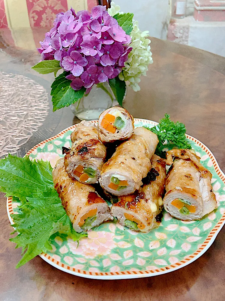 インゲン　にんじん　チーズの肉巻き|ショコラさん