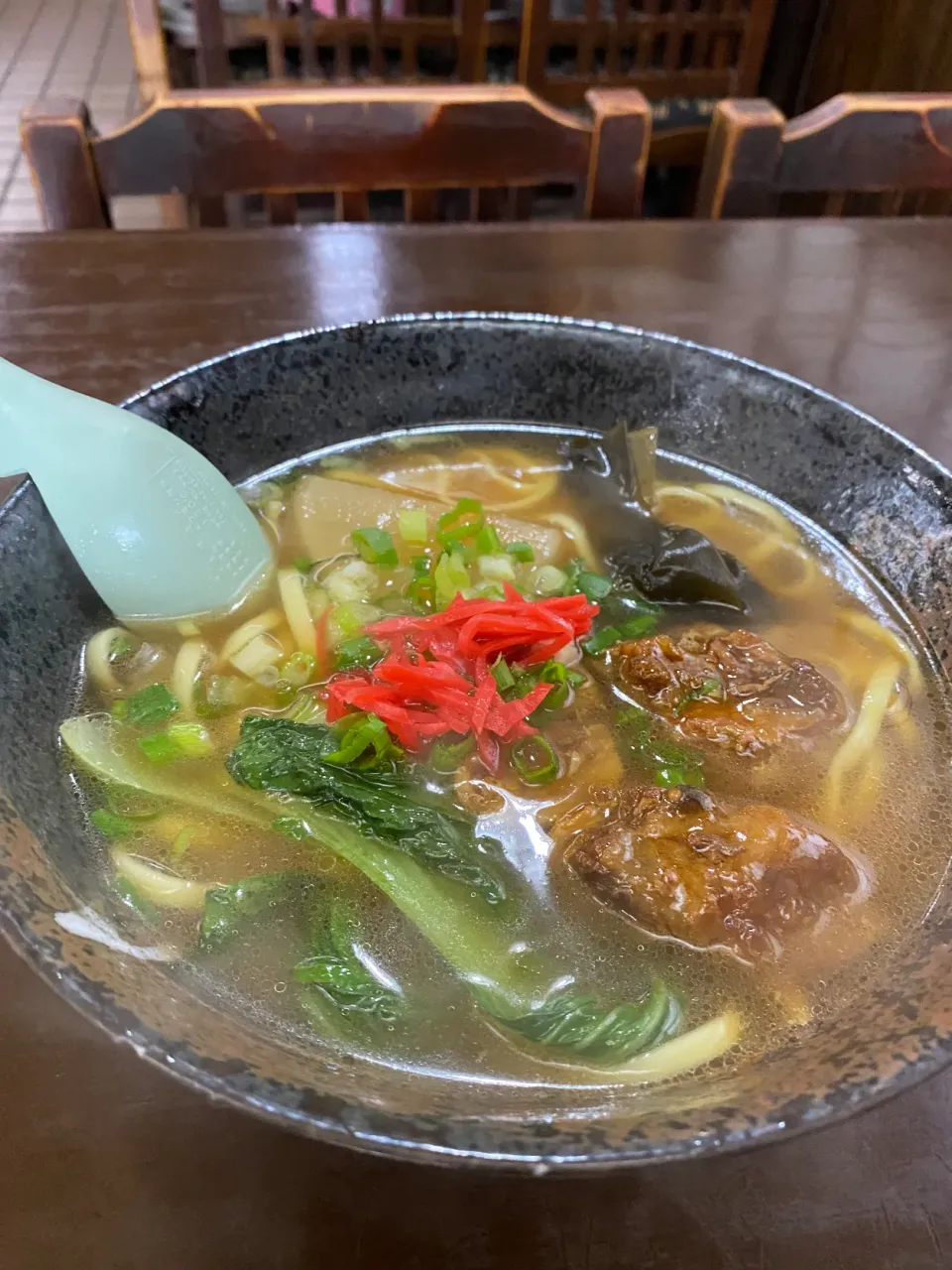 大阪市大正区平尾まるしん食堂のソーキそば|タカちゃんさん
