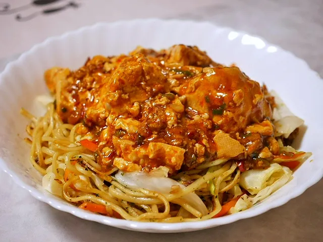 麻婆麺🎊
崩し豆腐の麻婆豆腐と焼きそばを合わせました🎊✨
辛さもちょうどよくてウマウマ|深夜特急fさん