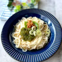 Snapdishの料理写真:和風とろろ梅めかぶそうめん|hapipupepoさん