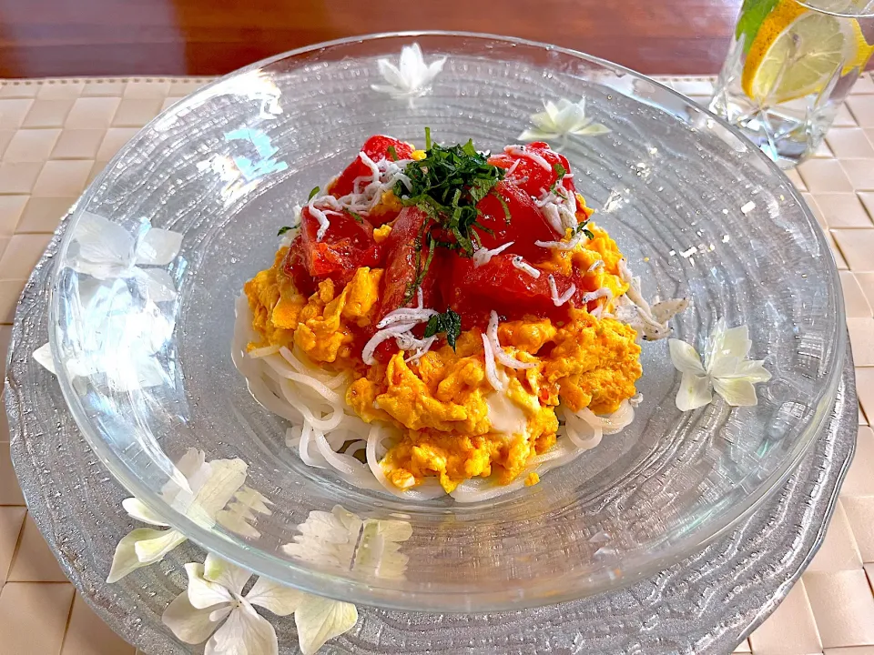 完熟トマトのスクランブルエッグ米粉麺|まさこさん