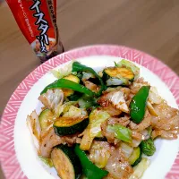 Snapdishの料理写真:豚バラと夏野菜のオイスターソース炒め|yuiさん