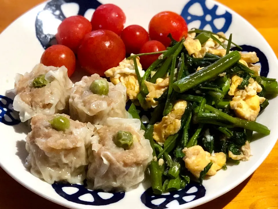 シュウマイ、空芯菜と卵の炒め物|マユマユさん