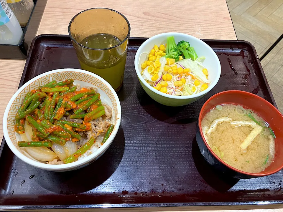 ニンニクの芽牛丼|しのぶさん