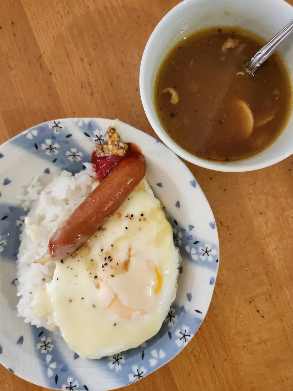 カレースープ、目玉焼き丼|さきさん